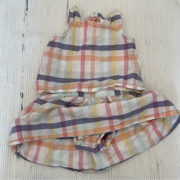 Adorable 2 piece summer baby outfit - Picture 3 of 4